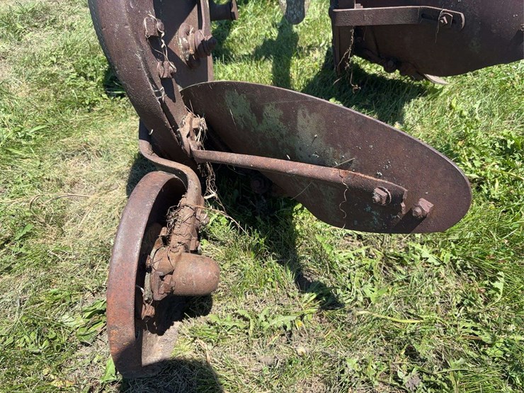 john-deere-14-image-12