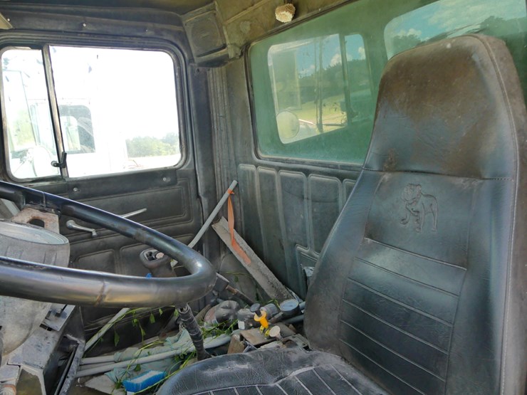 mack-dump-truck-image-9