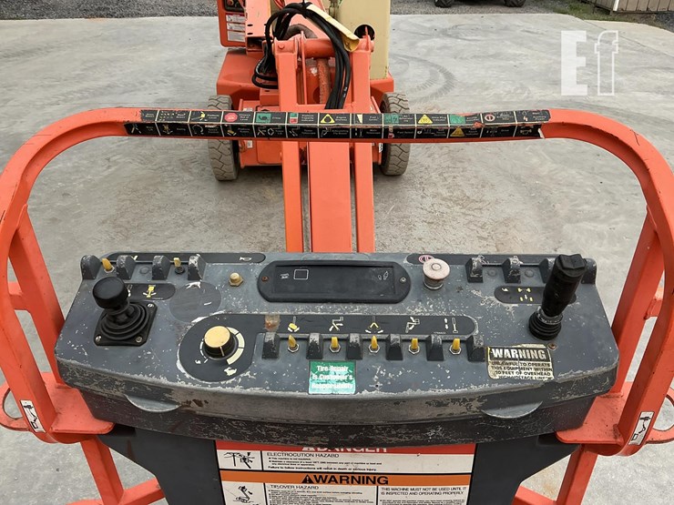 2007-jlg-e400ajpn-image-10