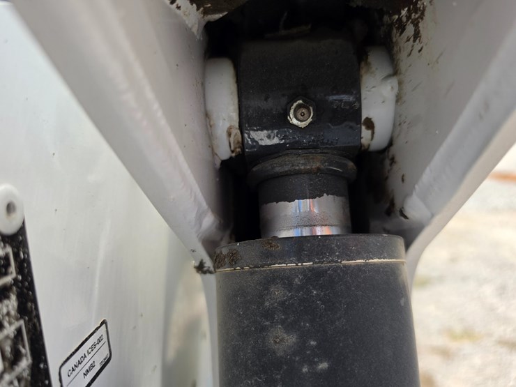 2018-bobcat-t595-image-70