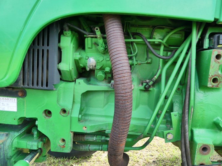 2009-john-deere-5045d-image-8