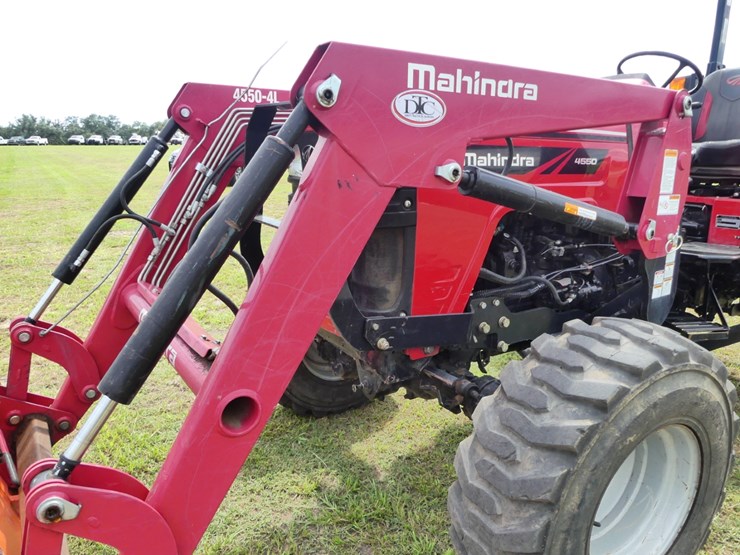 2023-mahindra-4550-image-10
