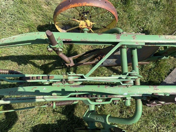 john-deere-12-image-29