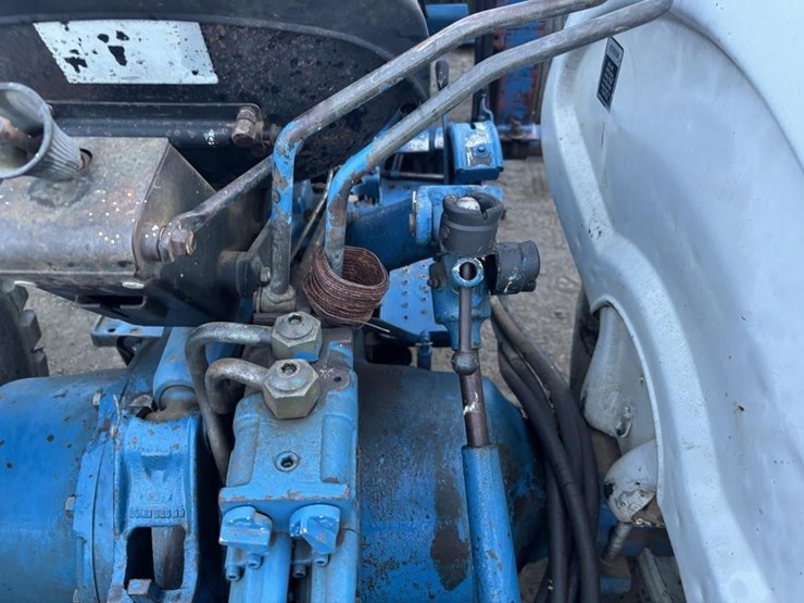 ford-tractor-image-17