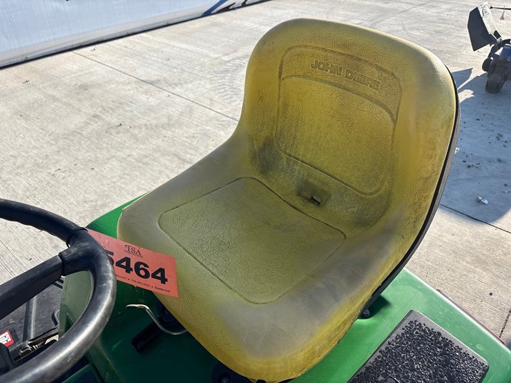 john-deere-345-image-37