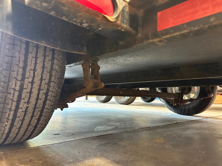 #2861-•-13'-utility-trailer-image-13