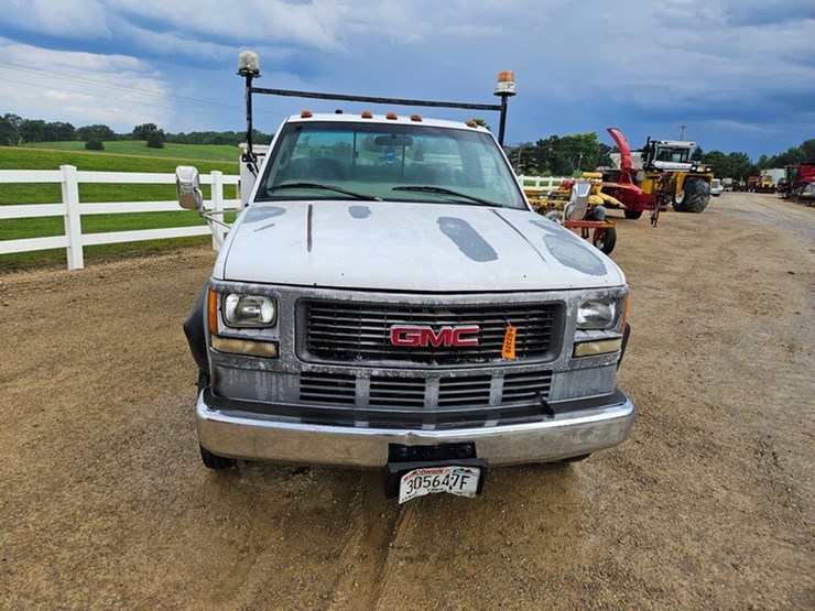 2000-gmc-3500-image-8