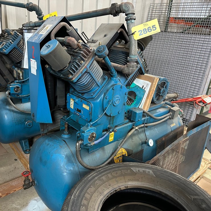 #2865 • Quincy SLT-25 Air Compressor