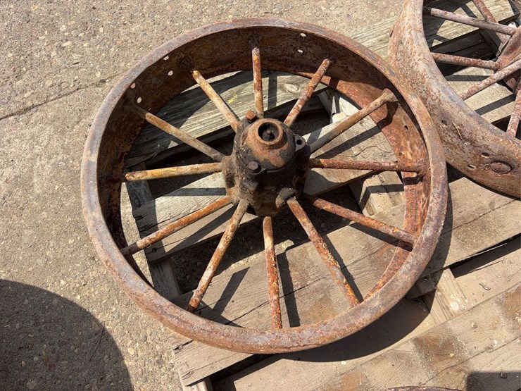 john-deere-24-image-2