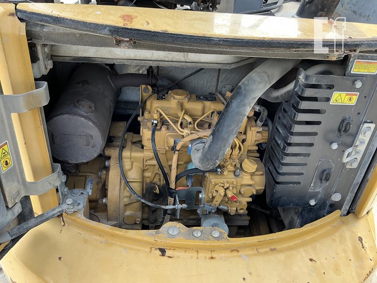 2015-caterpillar-303e-cr-image-17
