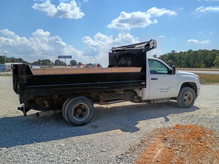 2013-gmc-sierra-3500-image-13