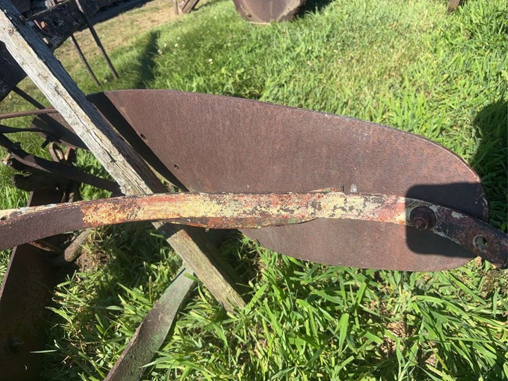 26”-one-bottom-horse-drawn-plow-image-7