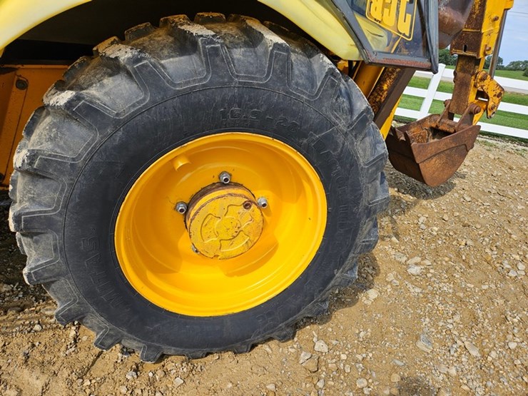 jcb-214s-image-52