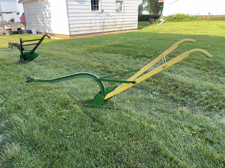 john-deere-12-image-6