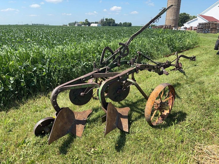 john-deere-16-image-5