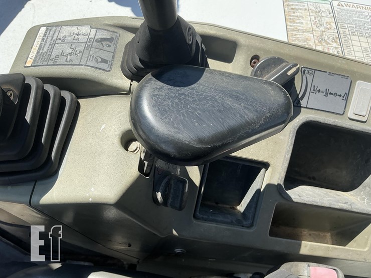 2015-bobcat-e32-image-14
