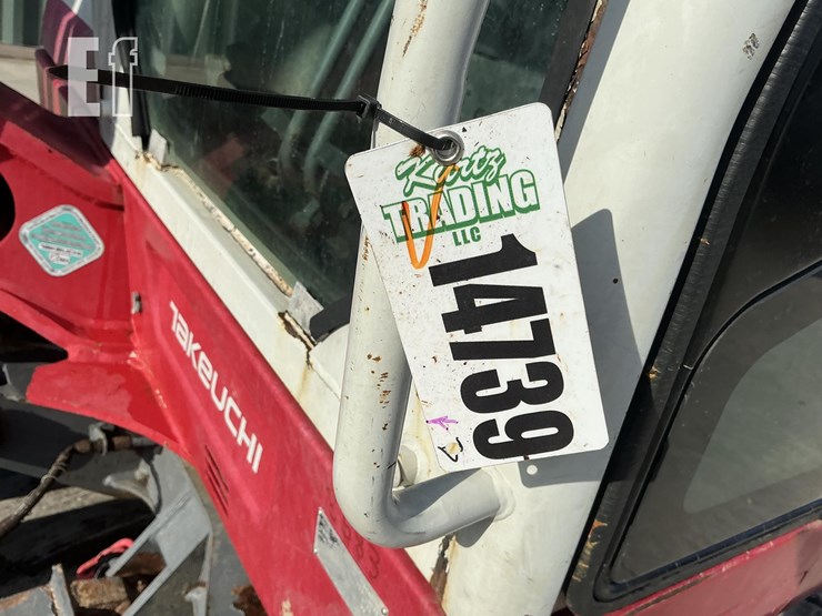 2018-takeuchi-tb260-image-19