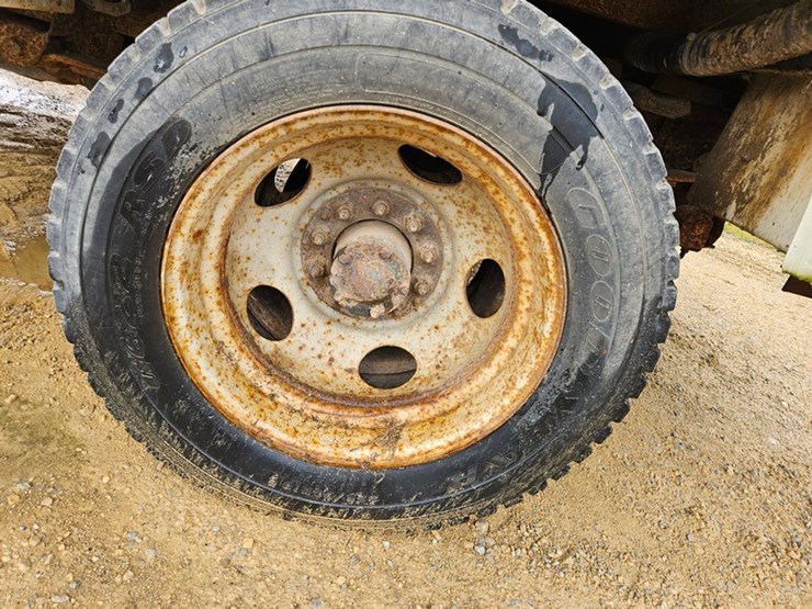 2000-gmc-3500-image-31