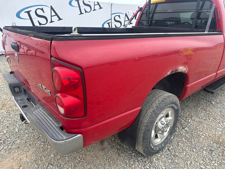2008-dodge-2500-image-18