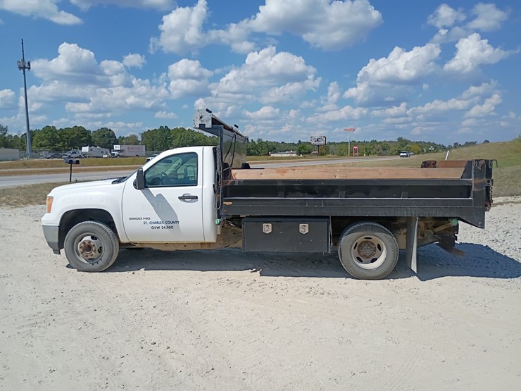 2013-gmc-sierra-3500-image-4