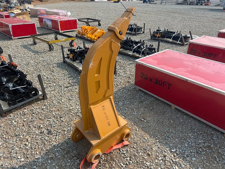 caterpillar-320-image-2