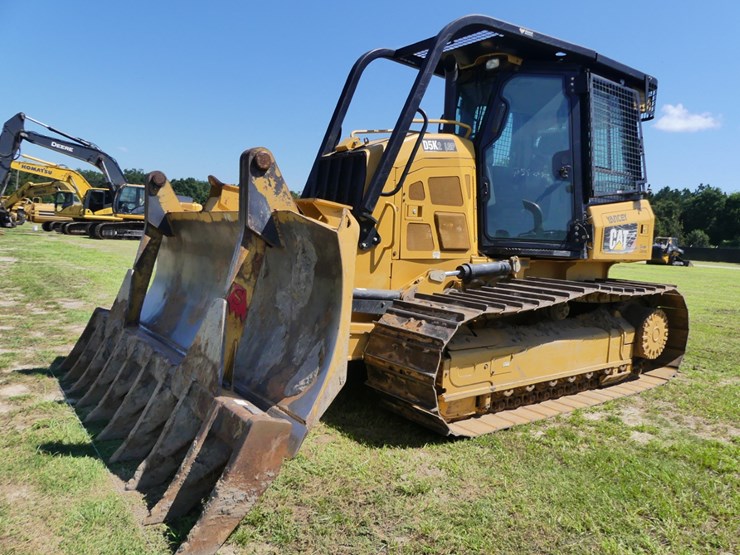 caterpillar-d5k2-lgp-image-1