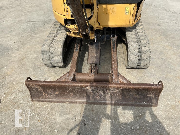 2015-caterpillar-303e-cr-image-13
