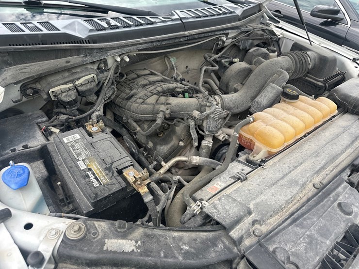 2015-ford-f150-xlt-image-42
