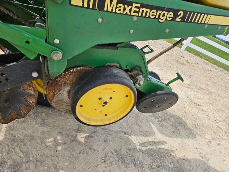 john-deere-7200-image-55