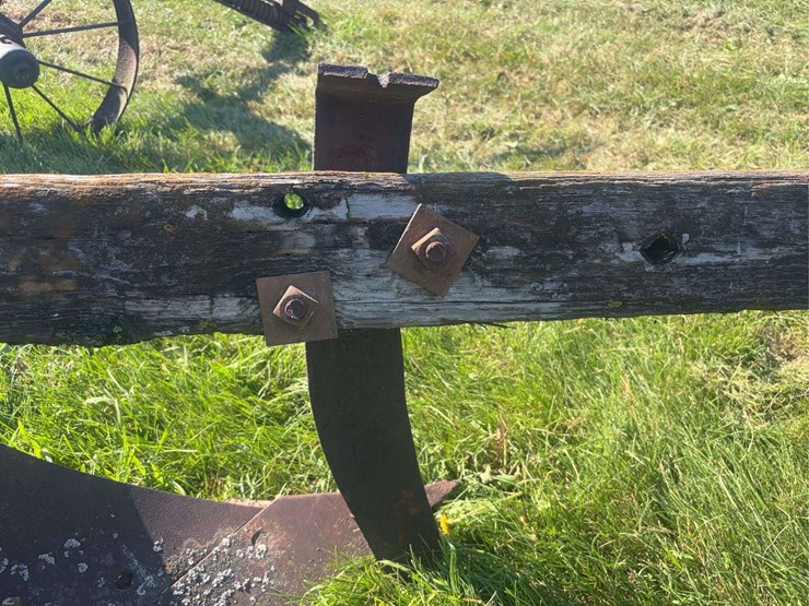 26”-one-bottom-horse-drawn-plow-image-11