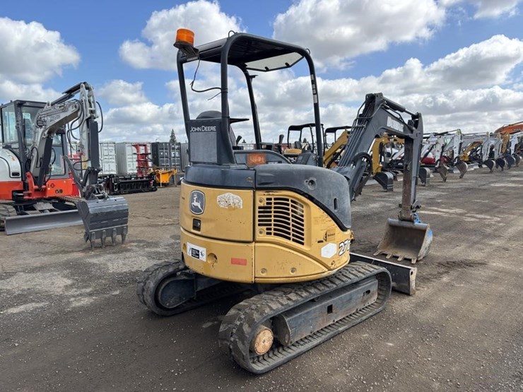 deere-27d-image-3