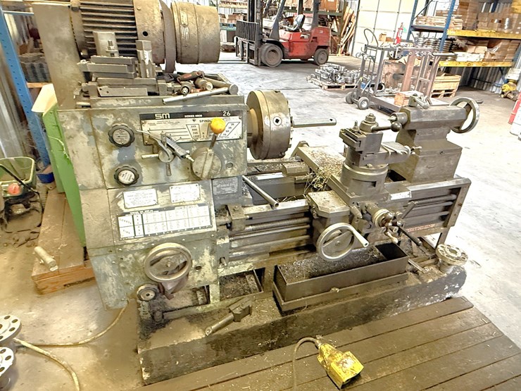 standard-modern-tool-co.-model-41570-26”x30”-bench-lathe-image-1