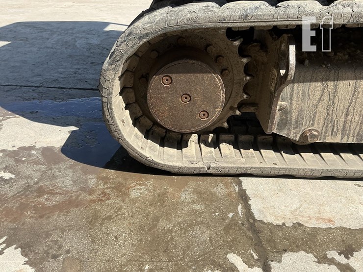 2015-bobcat-e32-image-10