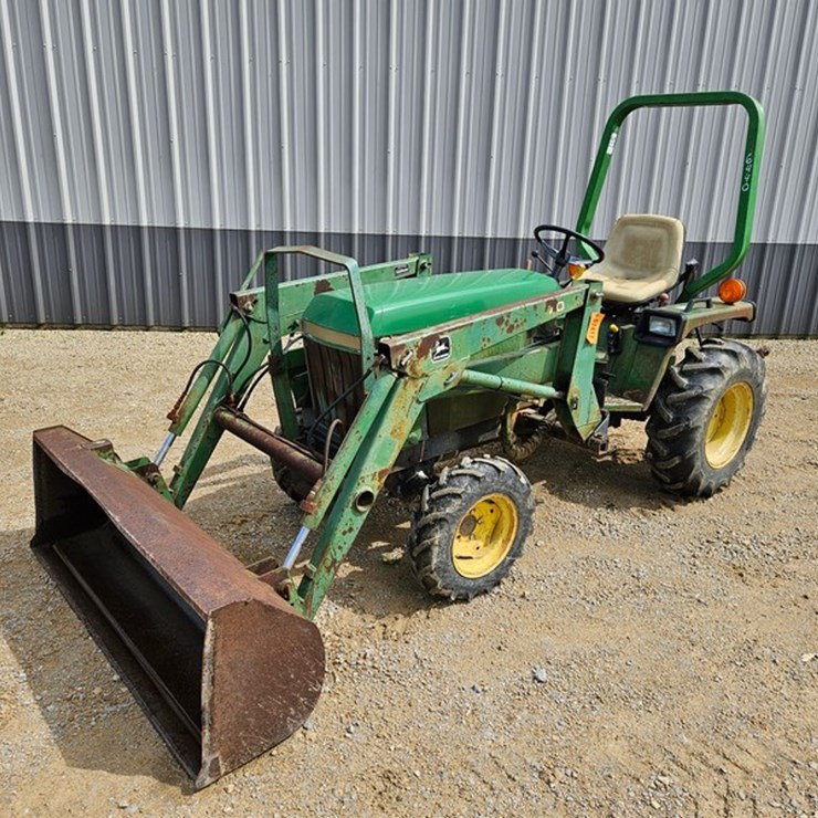 JOHN DEERE 855