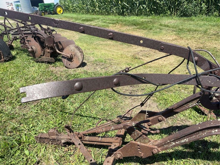 john-deere-18-image-18