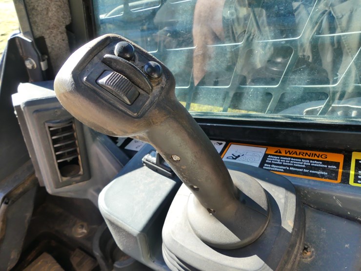 2021-deere-333g-image-14