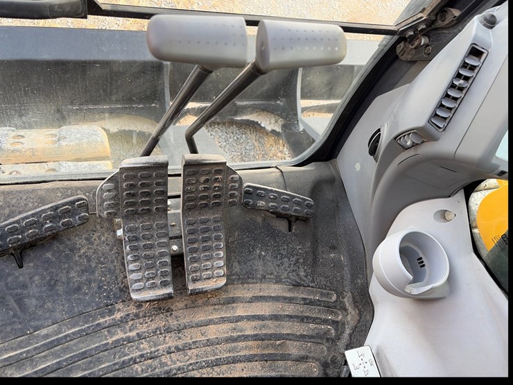 deere-135-p-tier-image-23
