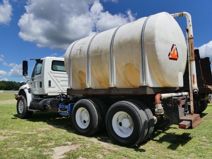 2006-international-durastar-4400-image-5