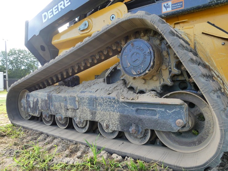 2023-deere-331g-image-5
