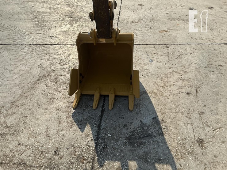 2022-caterpillar-303.5cr-image-11