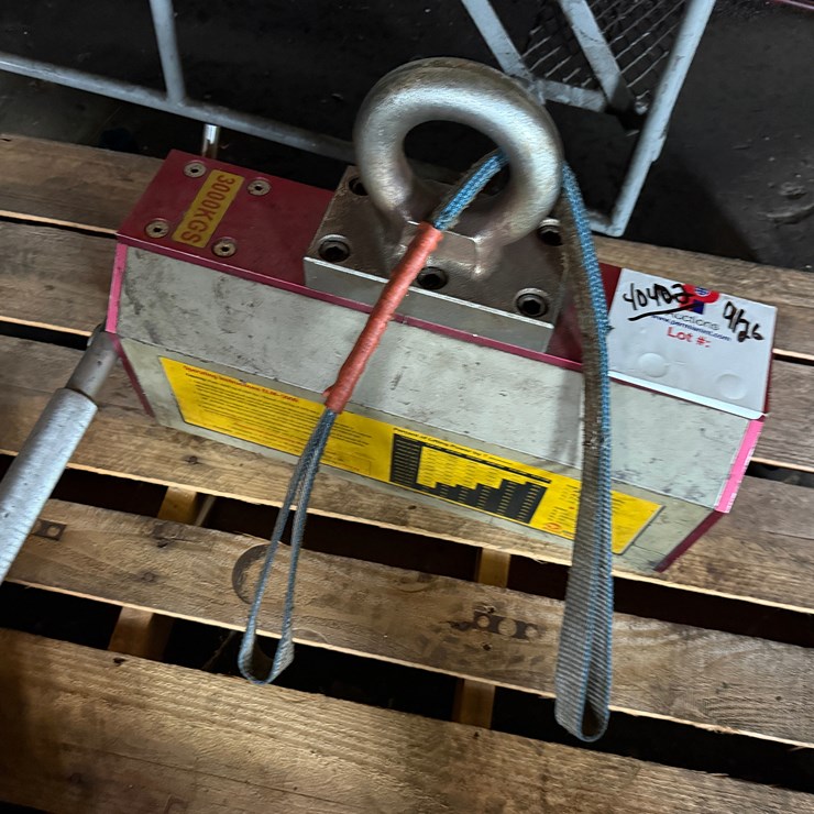 EARTH-CHAIN 6,614 LBS CAP LIFTING MAGNET