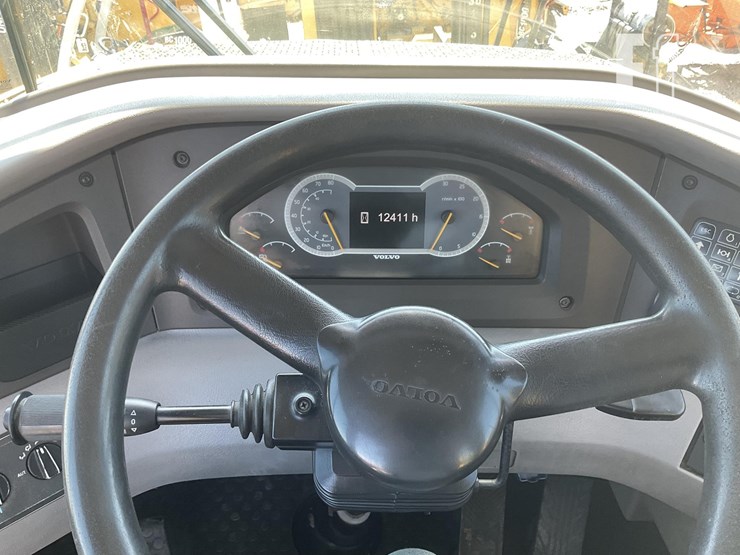 2015-volvo-a25g-image-14