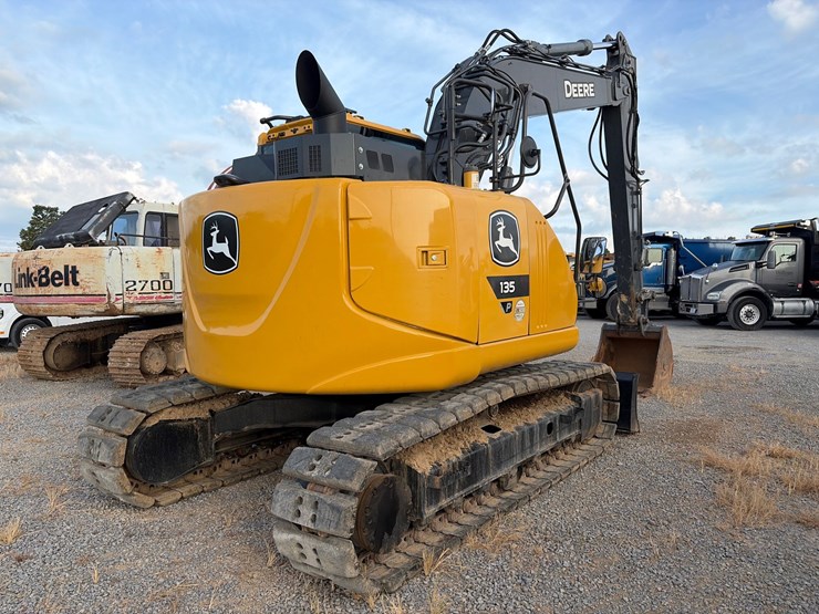 deere-135-p-tier-image-11