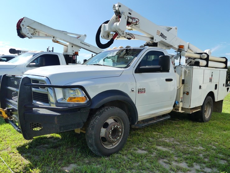 2012-dodge-ram-5500-image-2