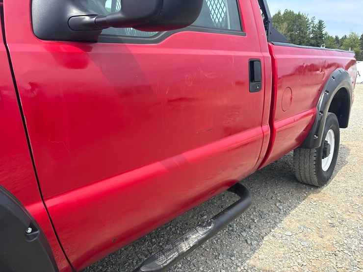 2004-ford-f350-image-15