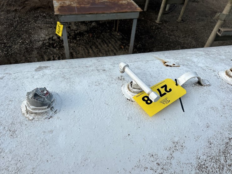#2778-•-approx.5'x3'-tank-image-6