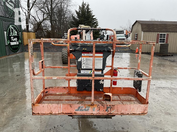 2015-jlg-m600jp-image-7