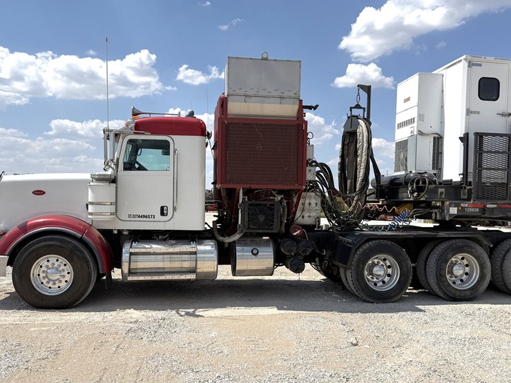 2012-peterbilt-367-image-9