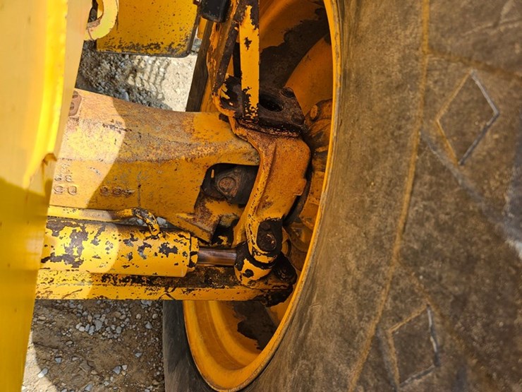 jcb-214s-image-46