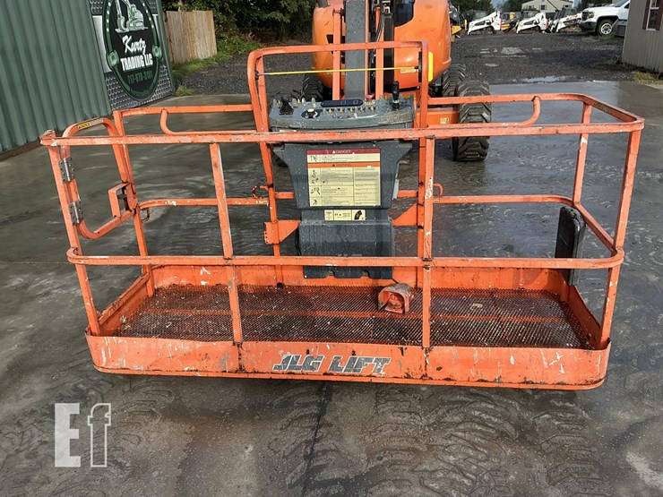 2020-jlg-600aj-image-9